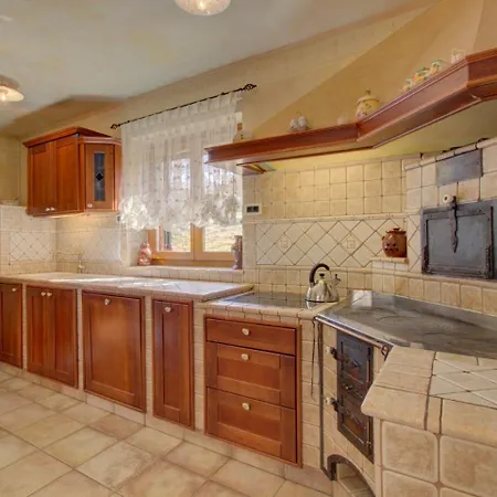 Apartment Family Rihter Crni Kal